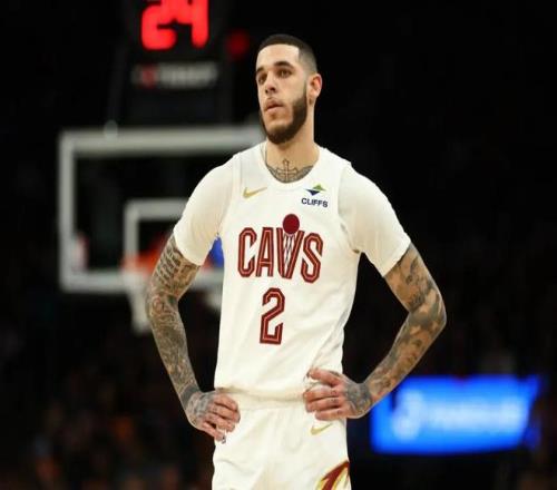 齊達內神秘,拥抱的对象,究竟是谁,世界杯竞猜,2026世界杯,竞猜攻略,体育博彩,赛事分析