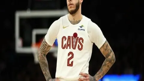 齊達內神秘拥抱的对象究竟是谁？